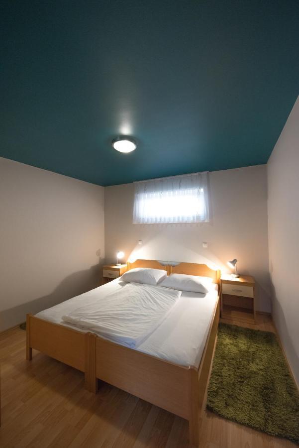 Rooms & Apartments Kepic, Airport Accomodation Cerklje na Gorenjskem Exterior photo